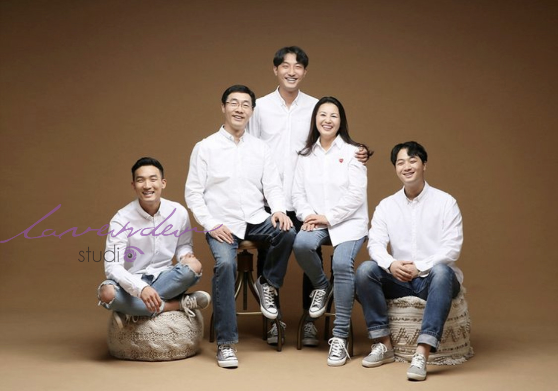 Chụp ảnh chân dung cùng gia đình tại Lavender studio TP HCM