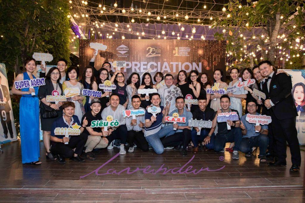 Báo giá dịch vụ chụp year end party ở TP HCM của Lavender studio