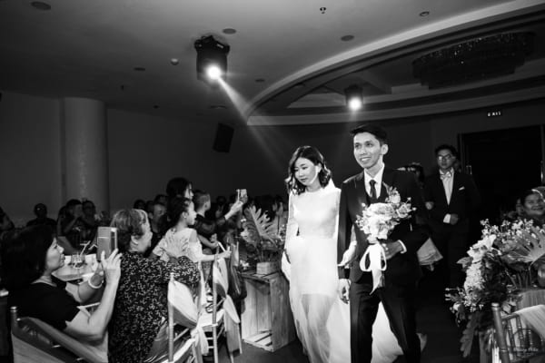 Đặt tiệc cưới tại nhà hàng và những kinh nghiệm không thể bỏ qua Đặt tiệc cưới tại nhà hàng và những kinh nghiệm không thể bỏ qua