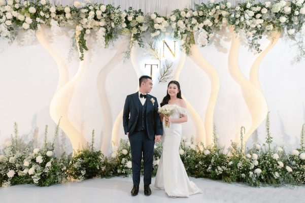 Đặt tiệc cưới tại nhà hàng và những kinh nghiệm không thể bỏ qua