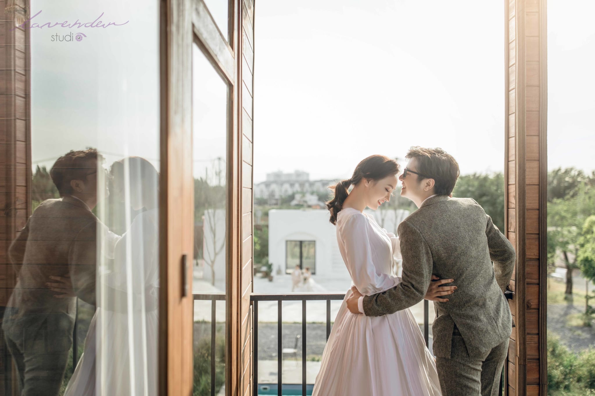 Tìm hiểu: Chụp hình cưới có đeo nhẫn không?