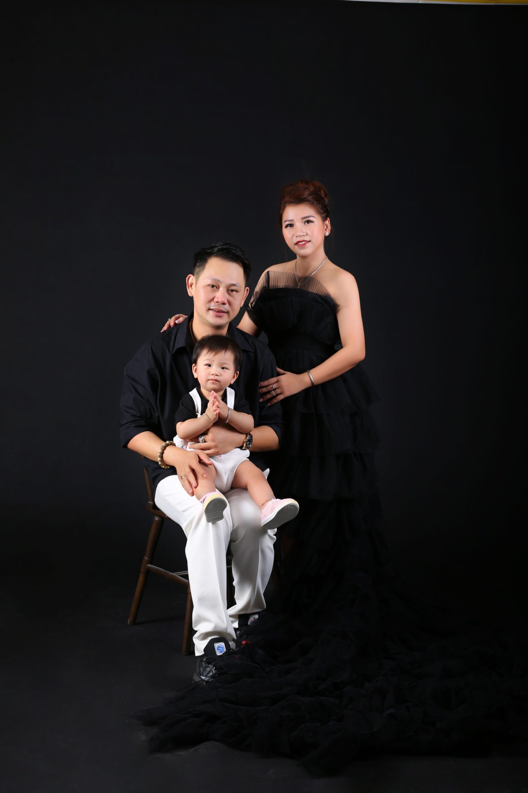 Địa chỉ chụp ảnh gia đình uy tín tại Huế với nhiều phong cách riêng