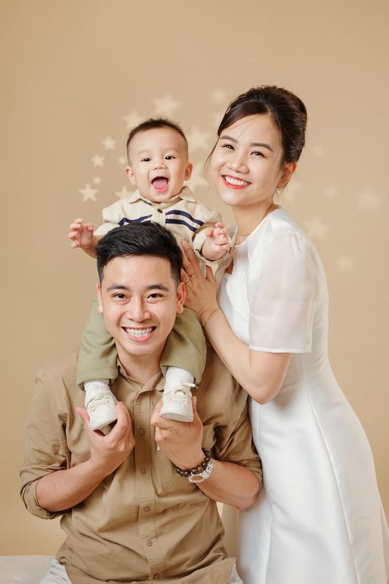 Địa chỉ chụp ảnh gia đình uy tín tại Huế với nhiều phong cách riêng