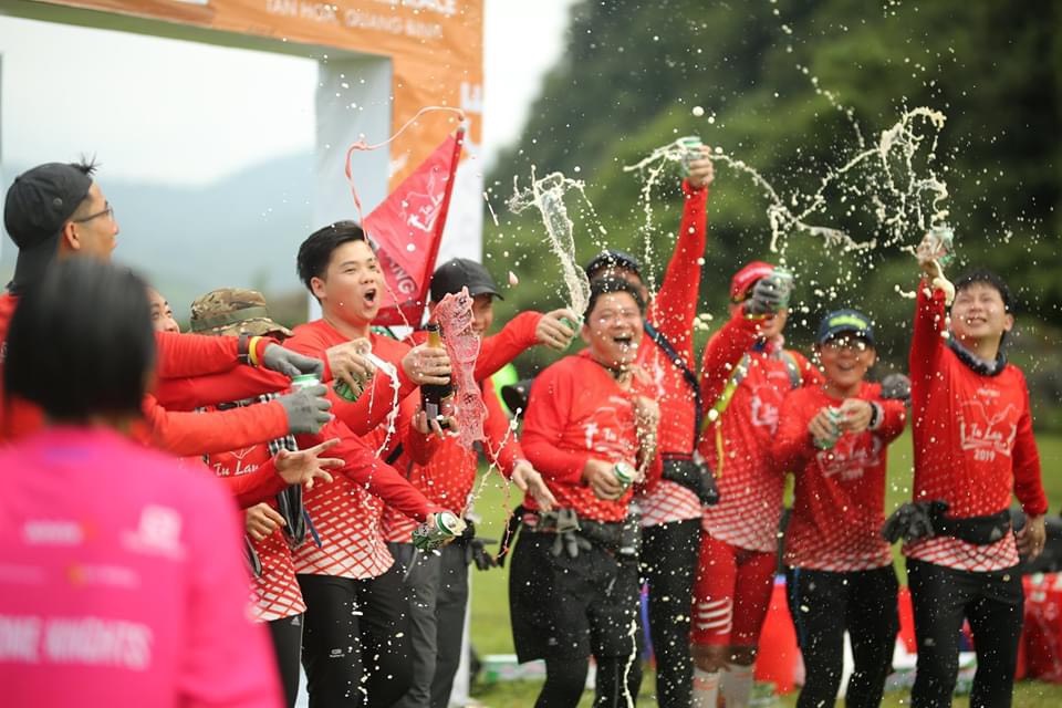Chụp ảnh teambuilding và 10 cần lưu ý khi tiến hành