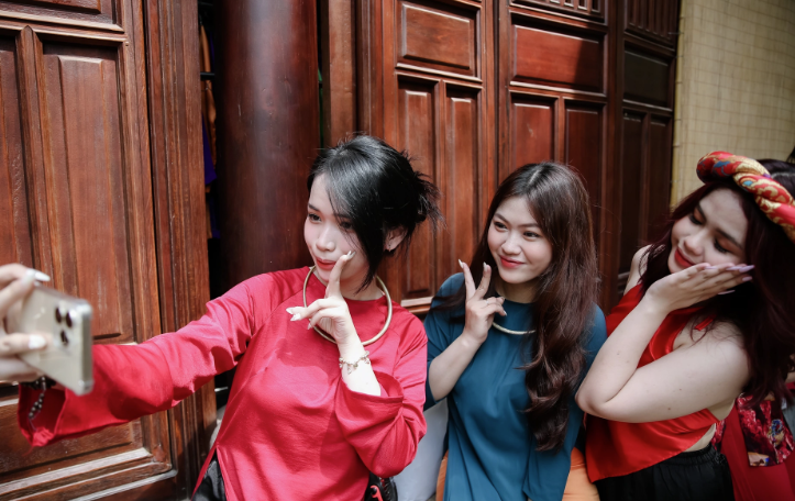 Chụp Ảnh Tết 2026 Chi Phí Thấp Tại TP.HCM – Đặt Lịch Sớm Giá Tốt