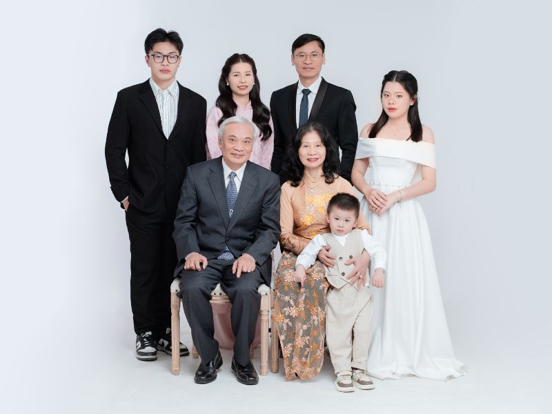 5 xu hướng chụp gia đình nhiều thế hệ sang trọng (5)
