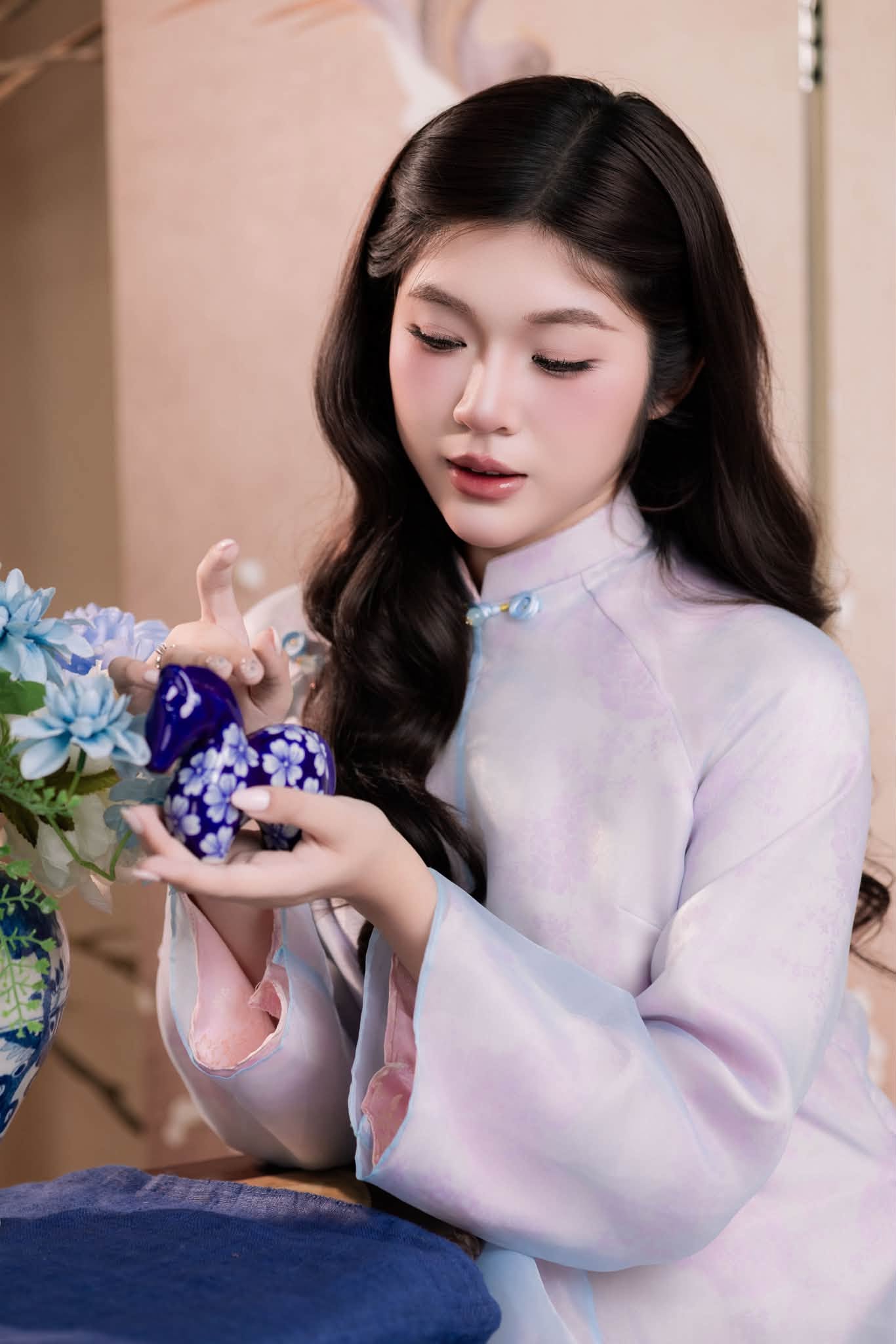 Chụp ảnh áo dài truyền thống với vẻ đẹp thanh lịch Chụp ảnh áo dài truyền thống với vẻ đẹp thanh lịch