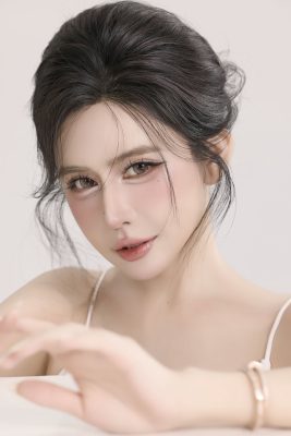 Chụp ảnh chân dung cá nhân tối giản