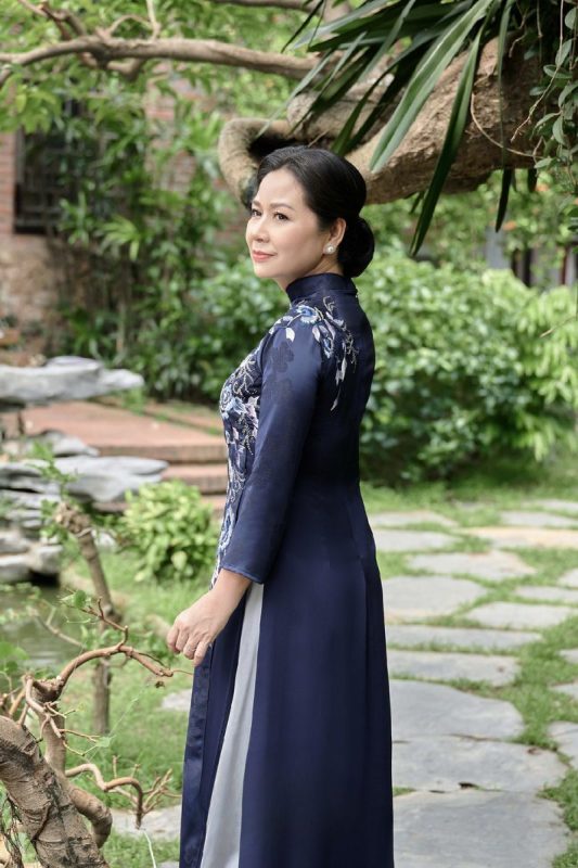 Địa điểm chụp ảnh áo dài trung niên ở Hà Nội